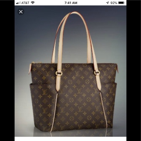Louis Vuitton Handbags - Louis Vuitton Totally MM